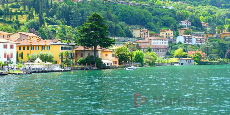 house by the lake river